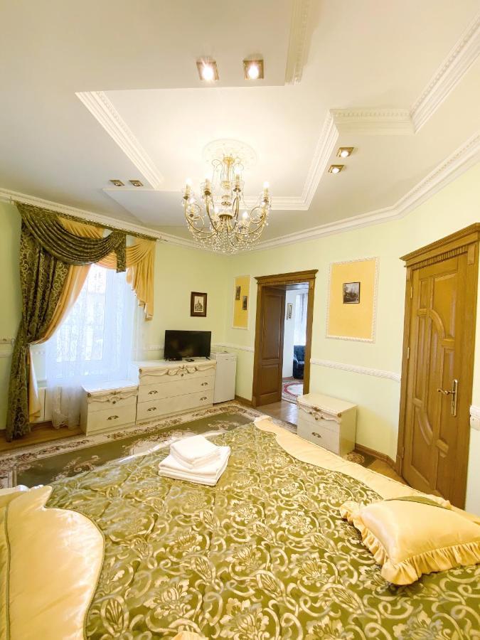 Петрос Family Hotel Iaremcea Exterior foto