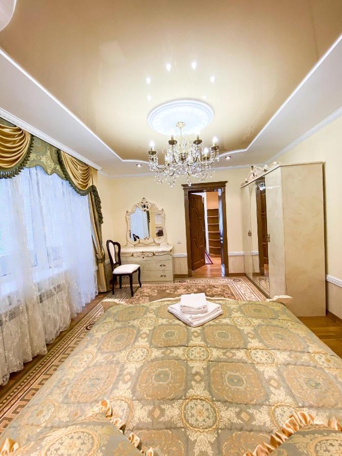 Петрос Family Hotel Iaremcea Exterior foto