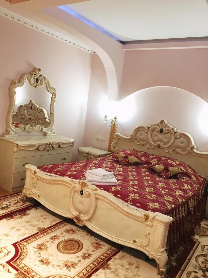 Петрос Family Hotel Iaremcea Exterior foto