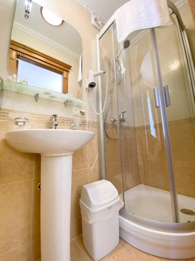 Петрос Family Hotel Iaremcea Cameră foto