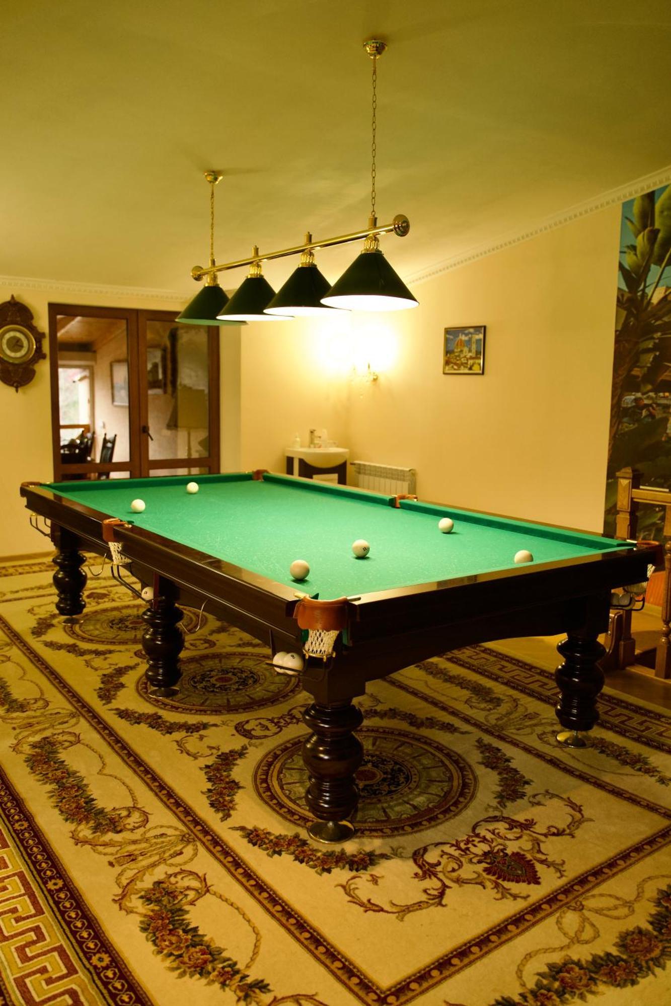 Петрос Family Hotel Iaremcea Exterior foto